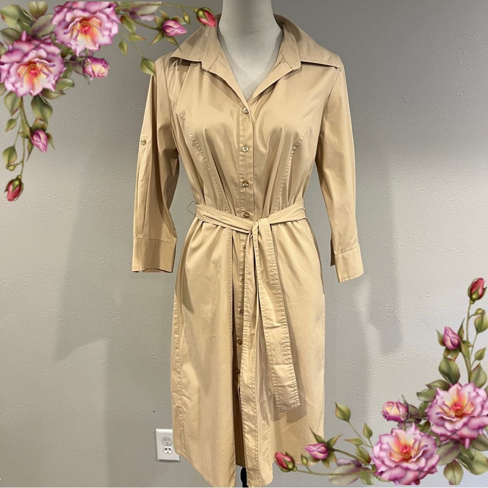 Long sleeve button down dress with belt size medium‎